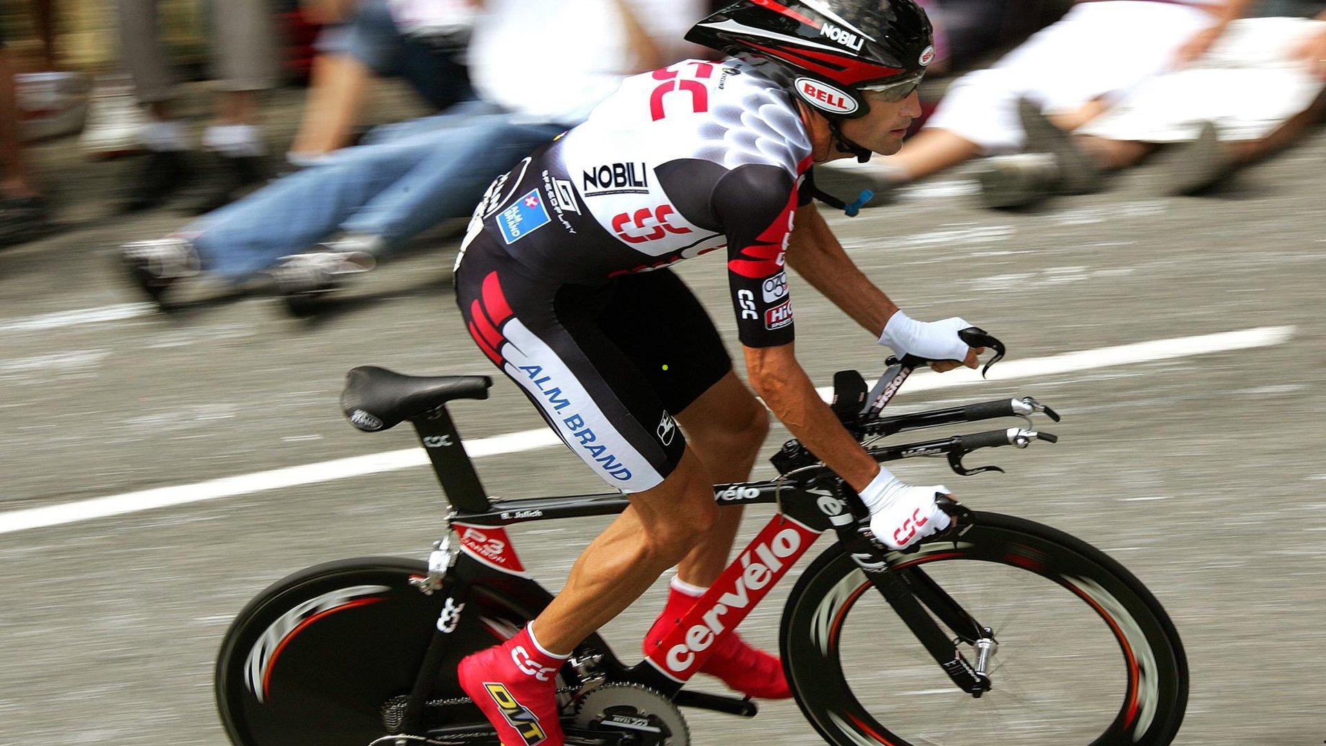 踢球者评德甲本轮最佳，凯恩领衔，奥利塞、莱默尔闪耀全场